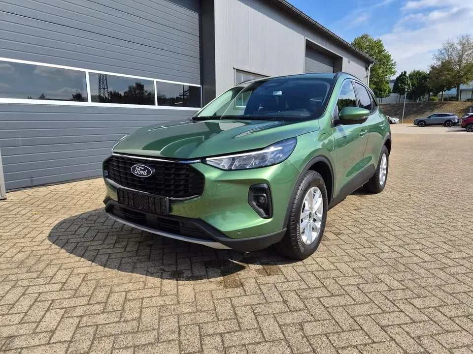 Ford Kuga · Bursting Green